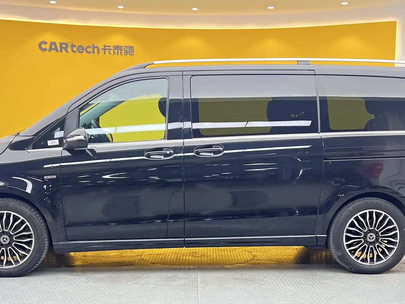 Mercedes-Benz V-Class 2022 V 260 Prestige Edition фото 36