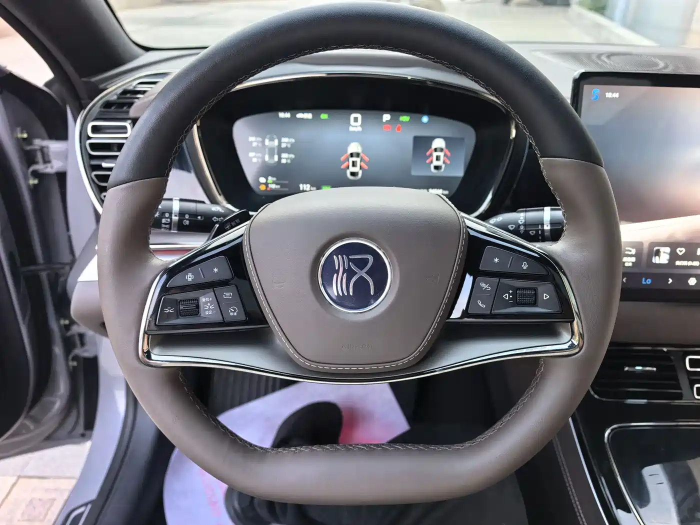 BYD Han 2025 DM-i 125KM LiDAR Smart Driving фото 11