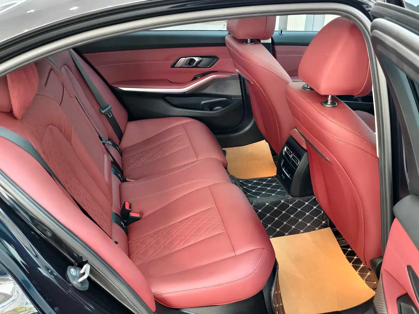 BMW 3 Series 2025 325Li M Sport Package фото 5