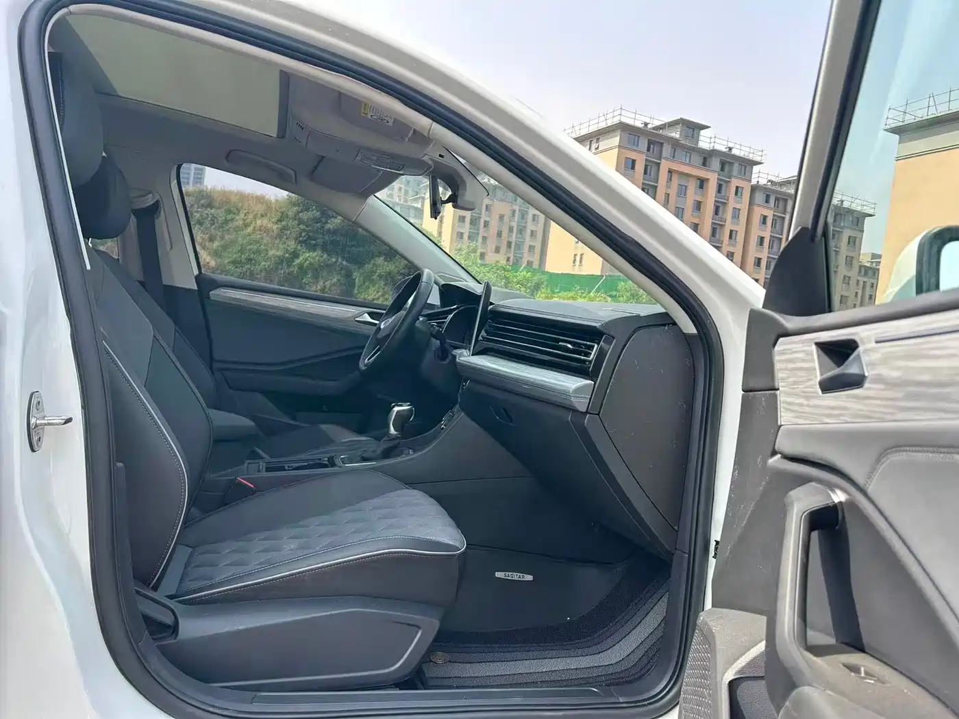 Volkswagen Sagitar 2024 300TSI DSG Surpass Edition фото 11
