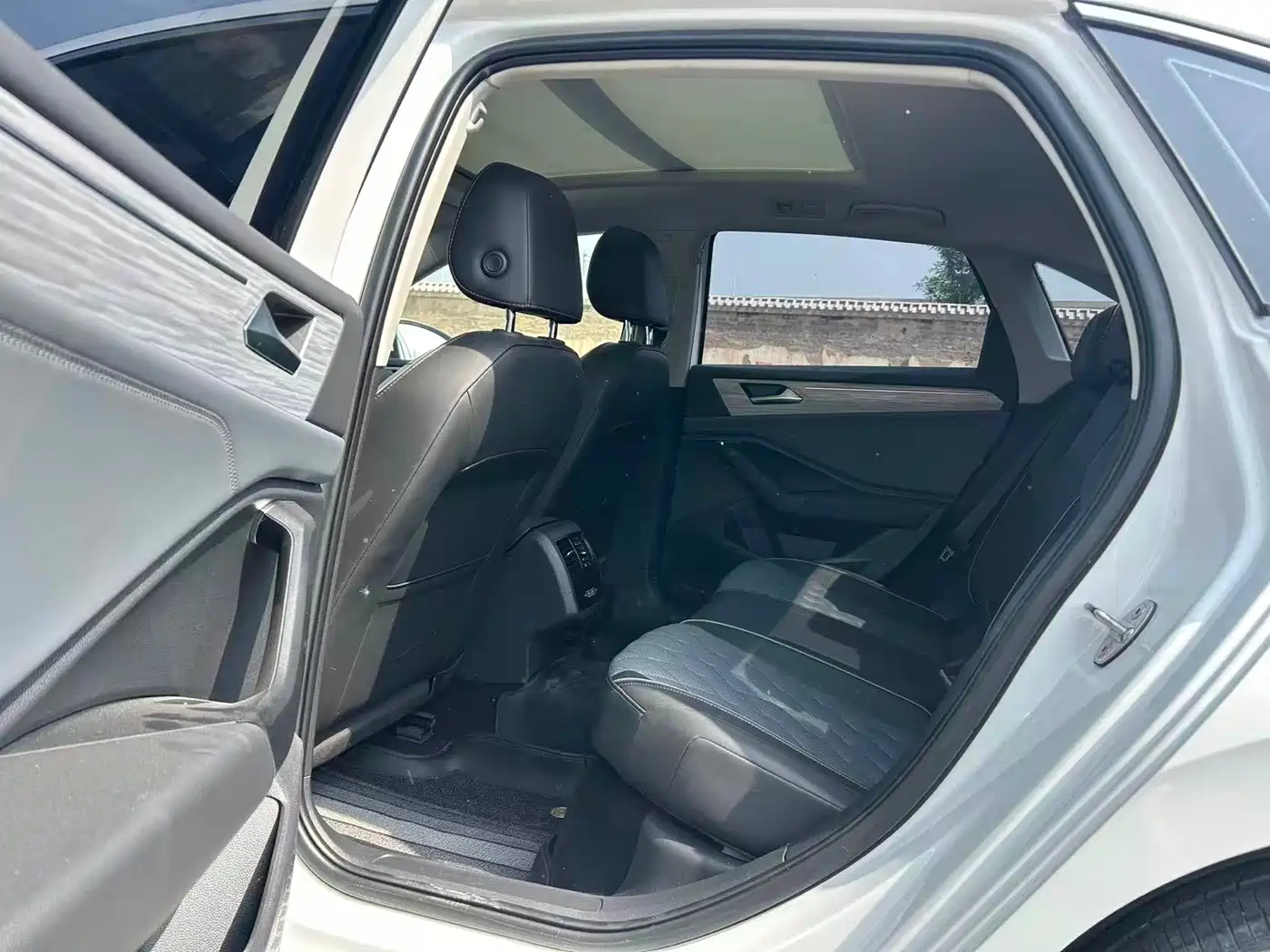 Volkswagen Sagitar 2024 300TSI DSG Surpass Edition фото 9