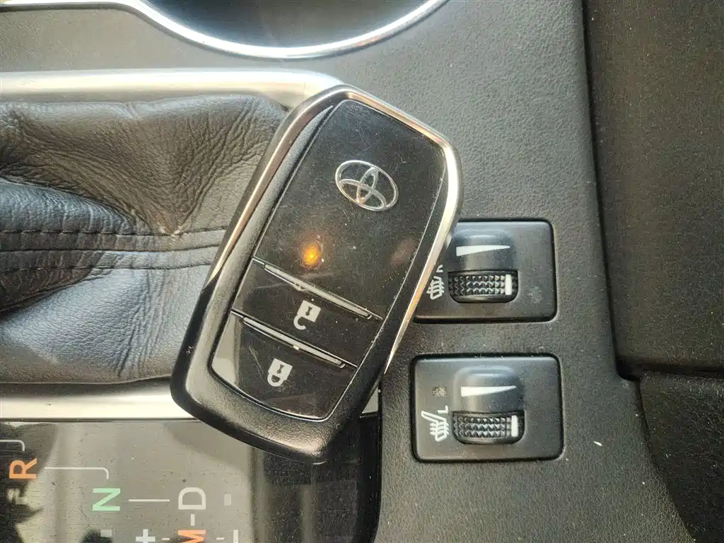 Toyota Highlander 2017 2.0T 4WD Gloss Black Limited Edition фото 9