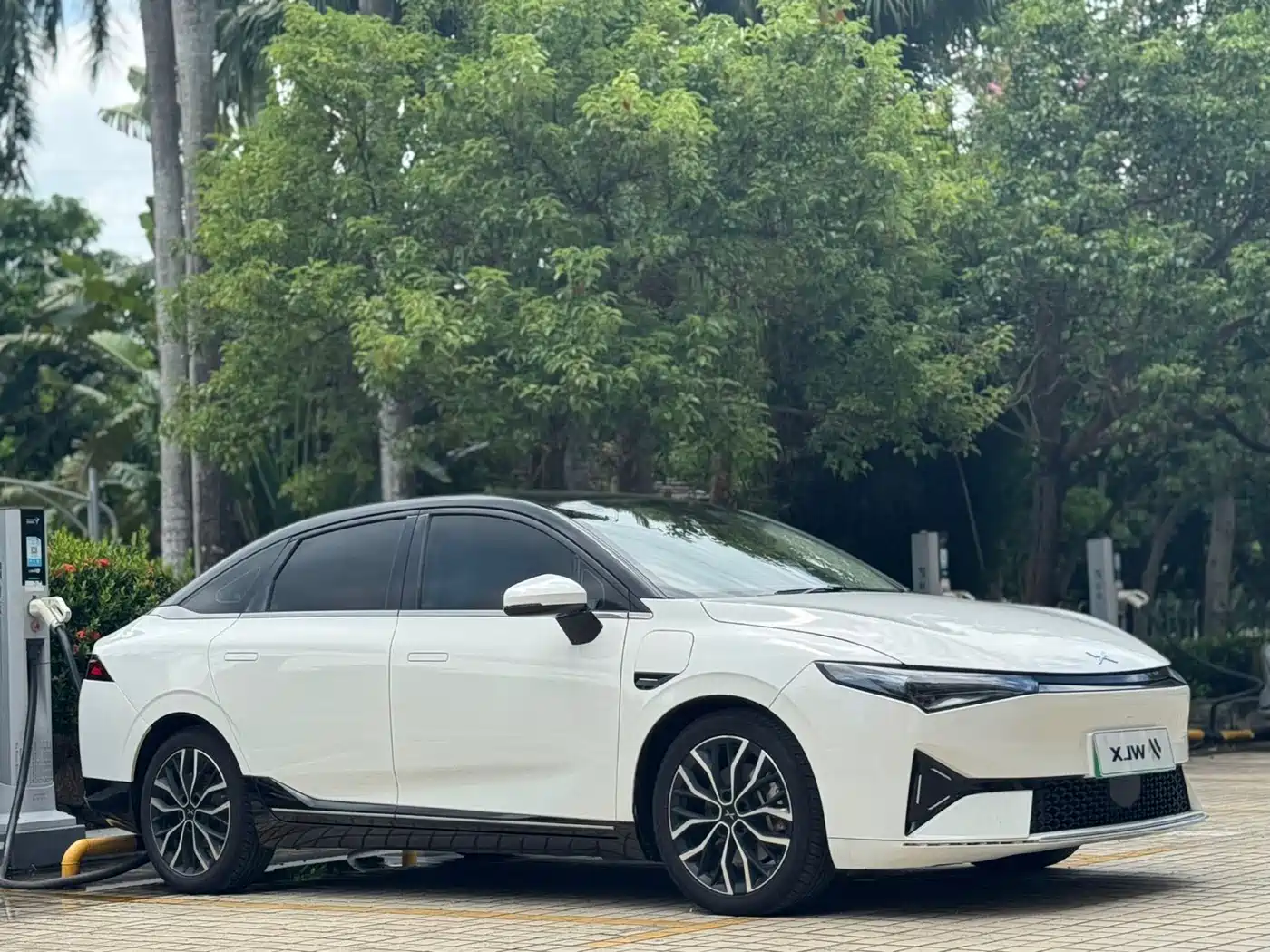 Photo 3 - XPeng P5