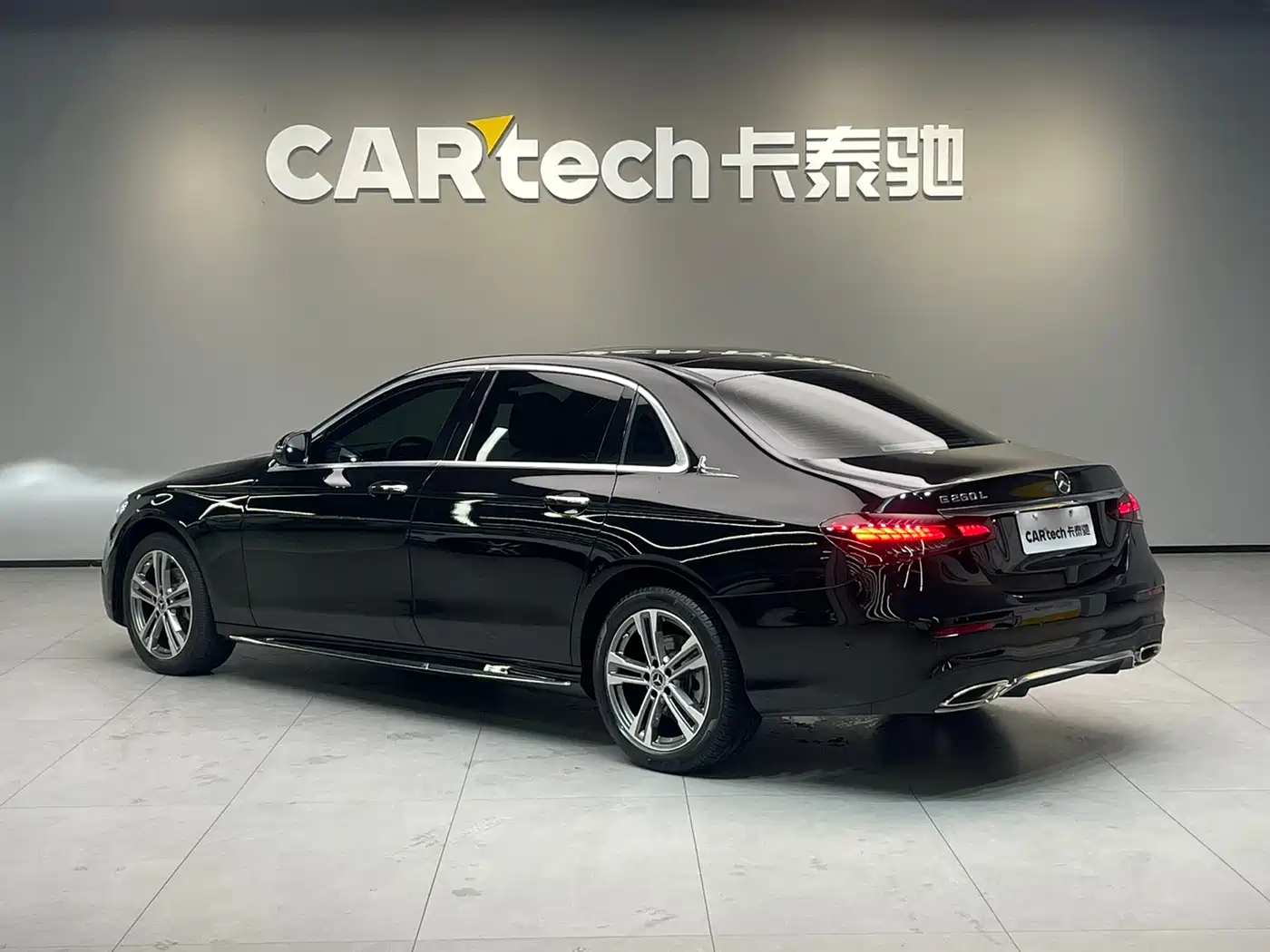 Mercedes-Benz E-Class 2023 E 260 L Sport фото 6