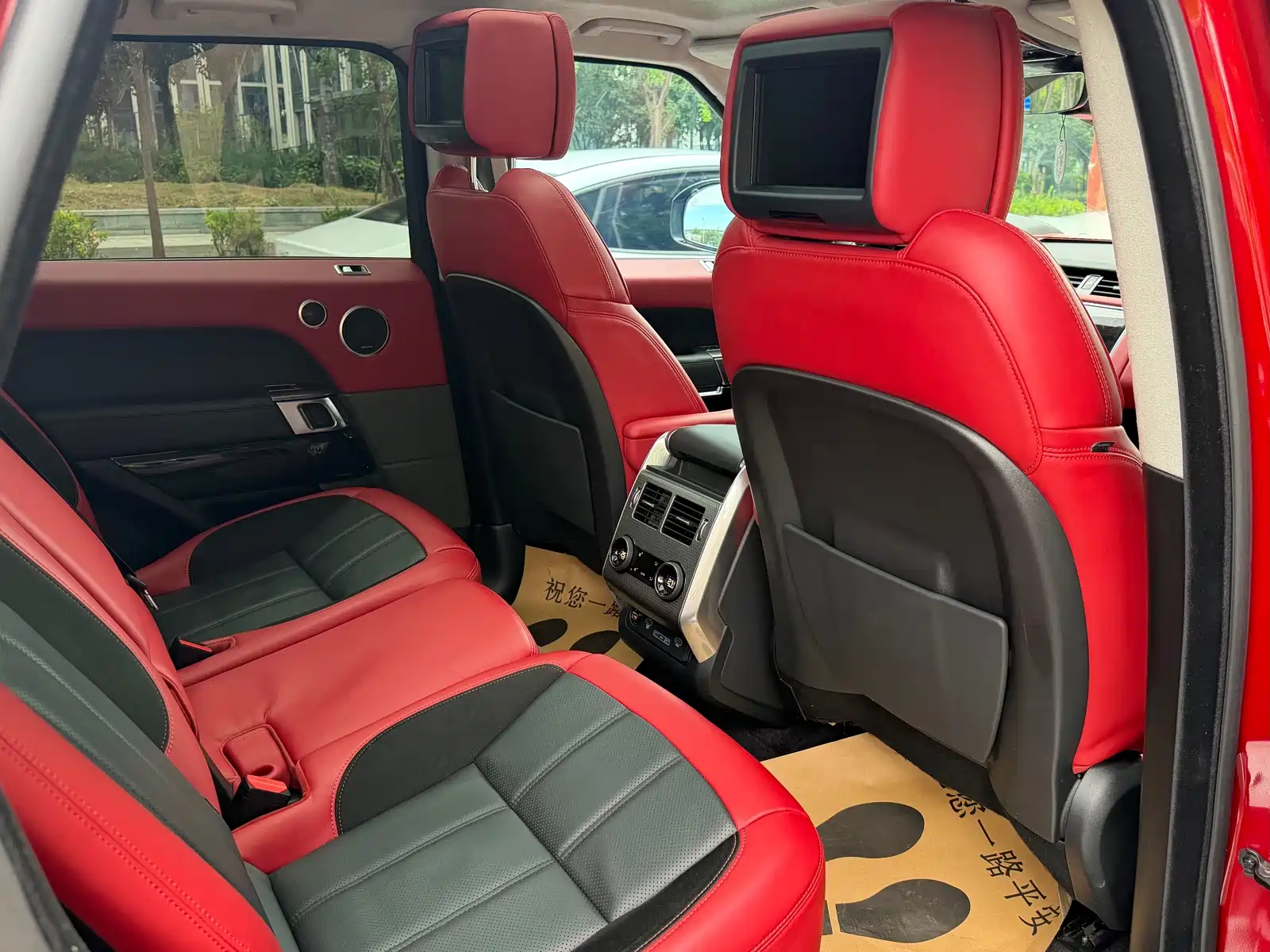 Фото 28 - Land Rover Range Rover Sport