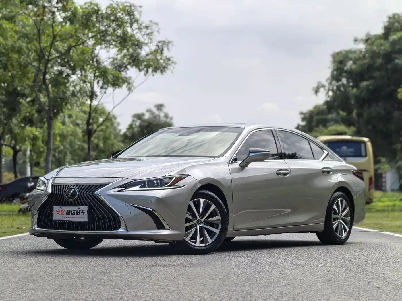 Lexus ES 2018 200 Excellence Edition China V