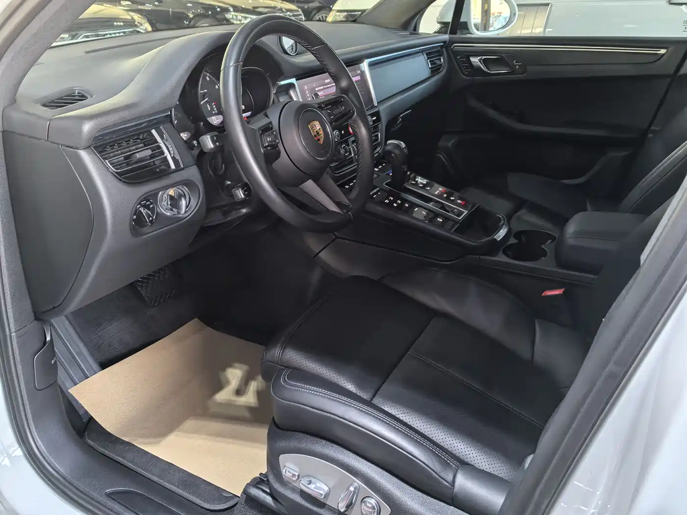 Porsche Macan 2024 Macan 2.0T фото 3