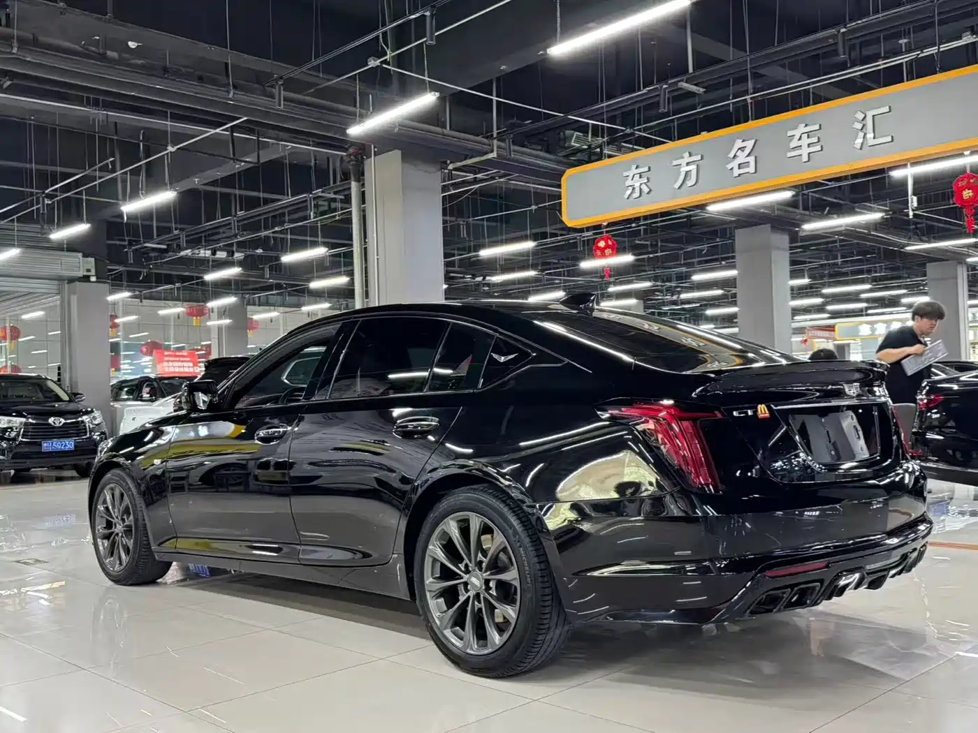 CADILLAC CT5