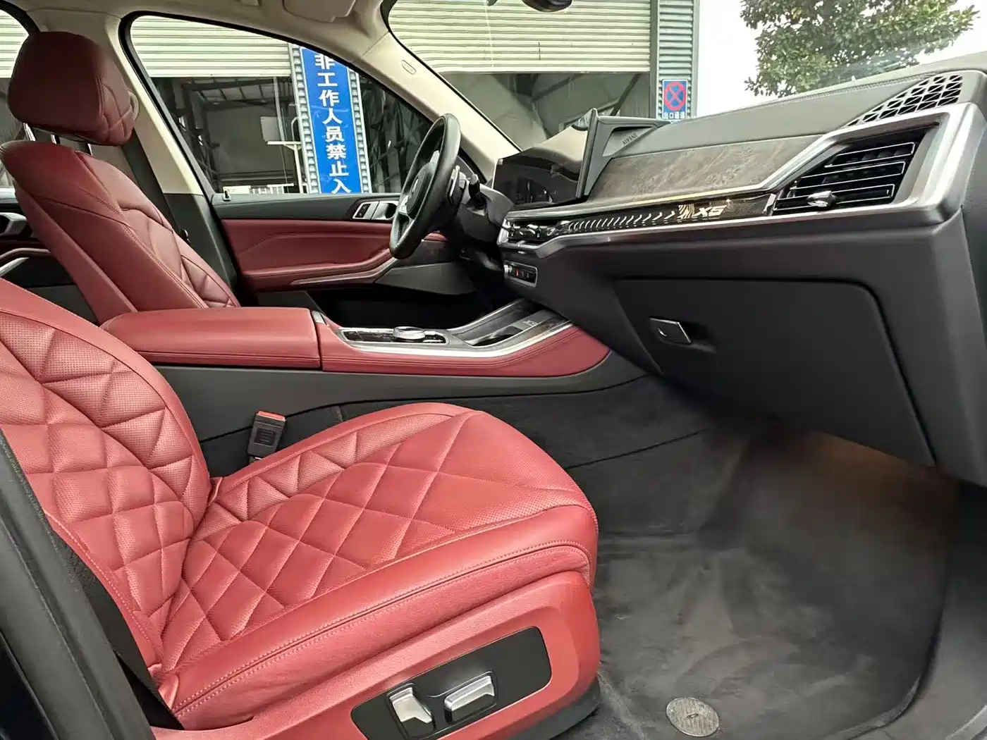 BMW X5 2025 Model xDrive 30Li Exclusive M Sport Blackout Package фото 10