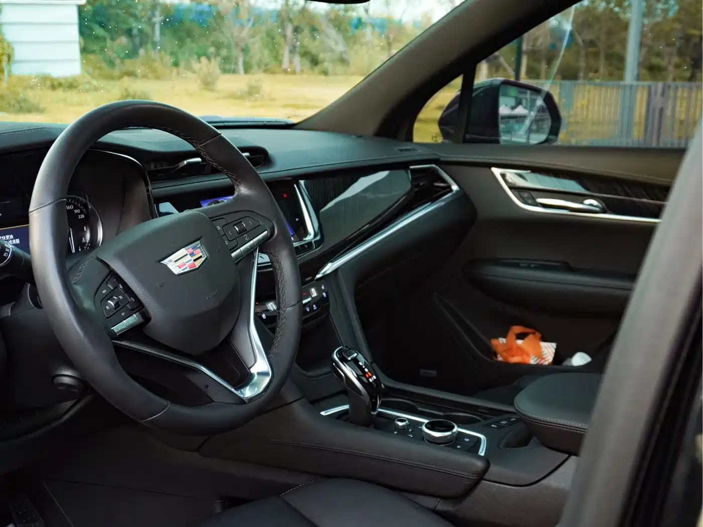 Cadillac XT6 2022 2.0T 6-Seater 4WD Luxury Edition фото 10