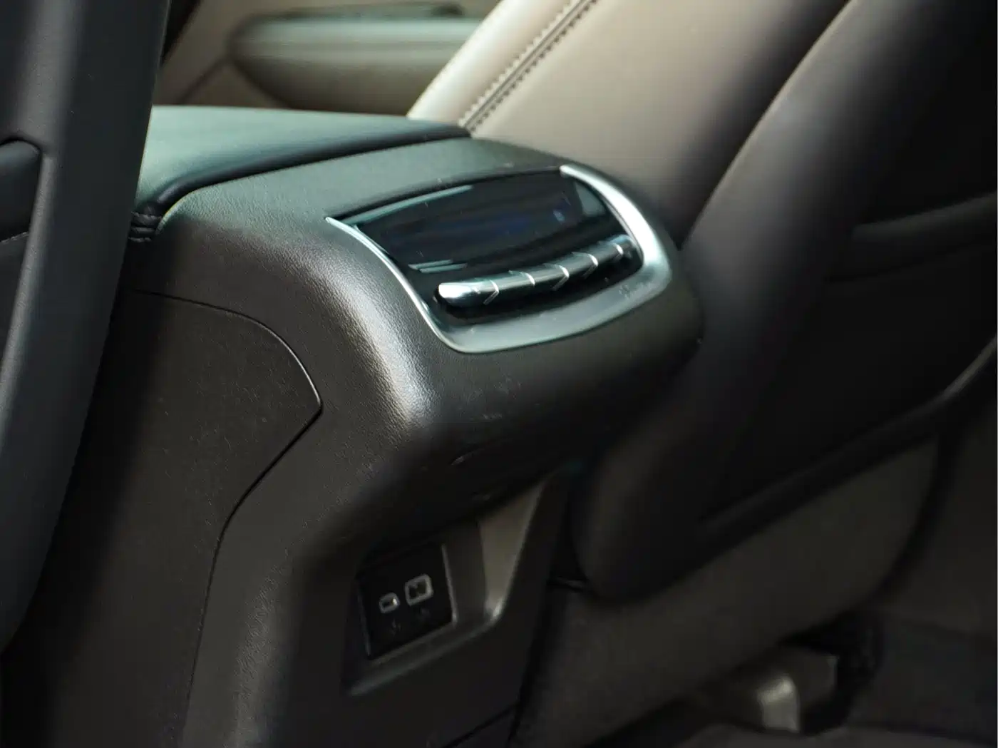 Cadillac XT6 2022 2.0T 6-Seater 4WD Luxury Edition фото 15