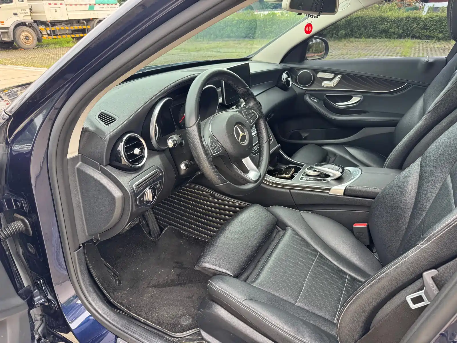 Фото 10 - Mercedes-Benz C-Class