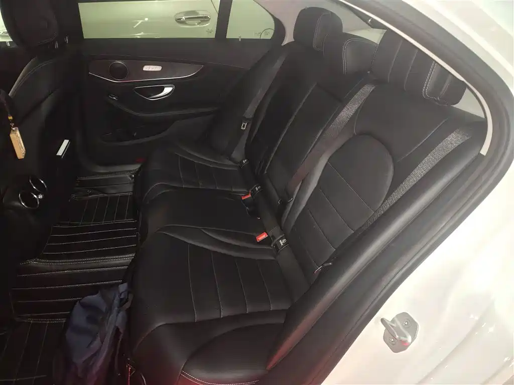 Mercedes-Benz C-Class 2015 Facelift C 200 L Sport фото 14