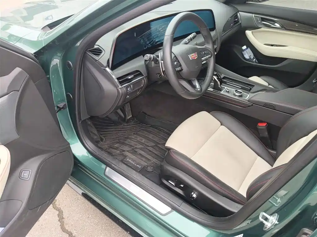 Cadillac CT5 2025 Model 28T Track Performance Edition + Peak Track Package фото 23