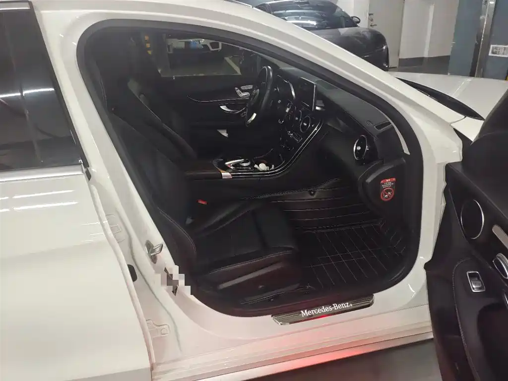 Mercedes-Benz C-Class 2015 Facelift C 200 L Sport фото 22