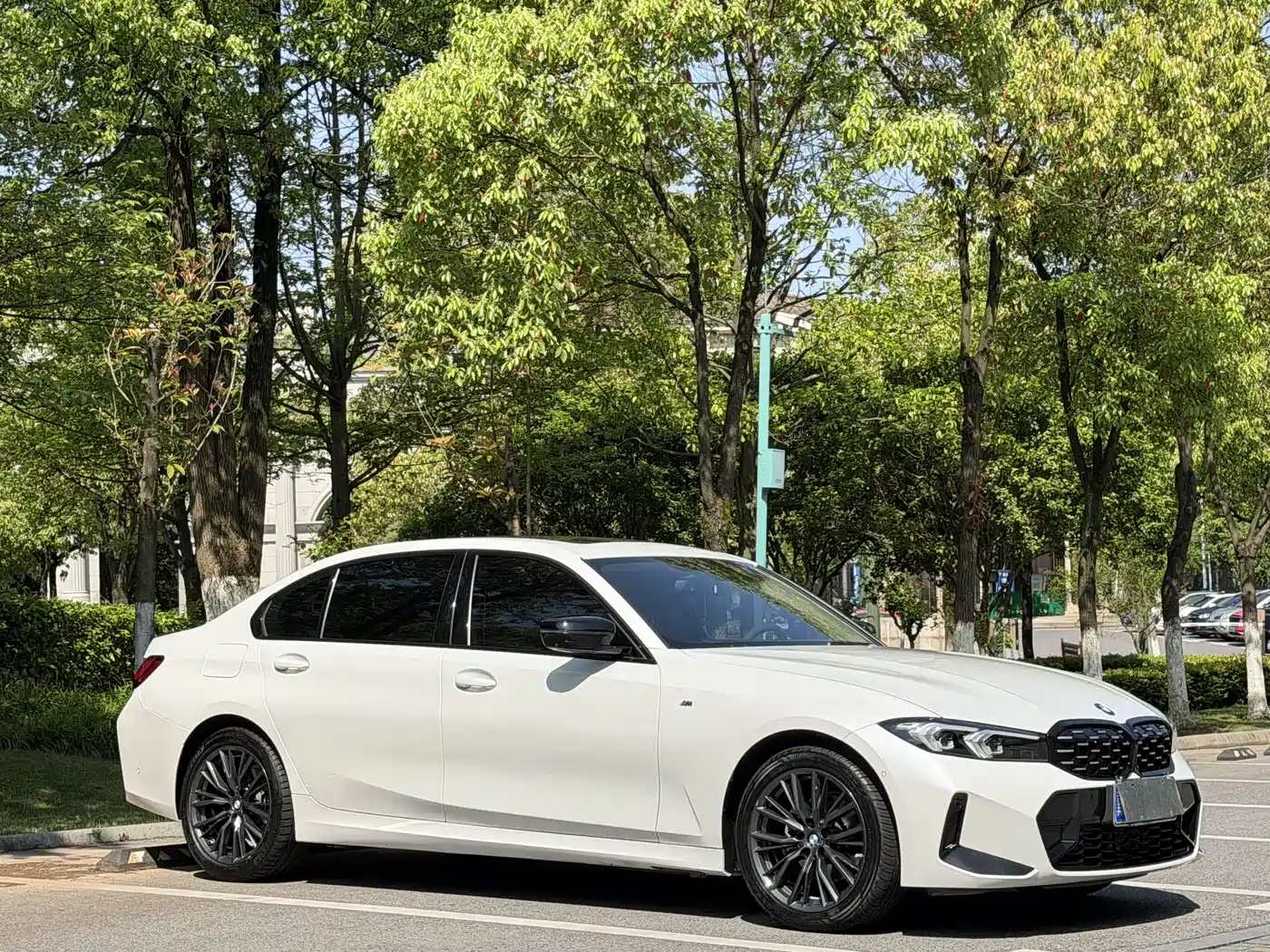 BMW 3 Series 2024 325Li M Sport Shadowline Package