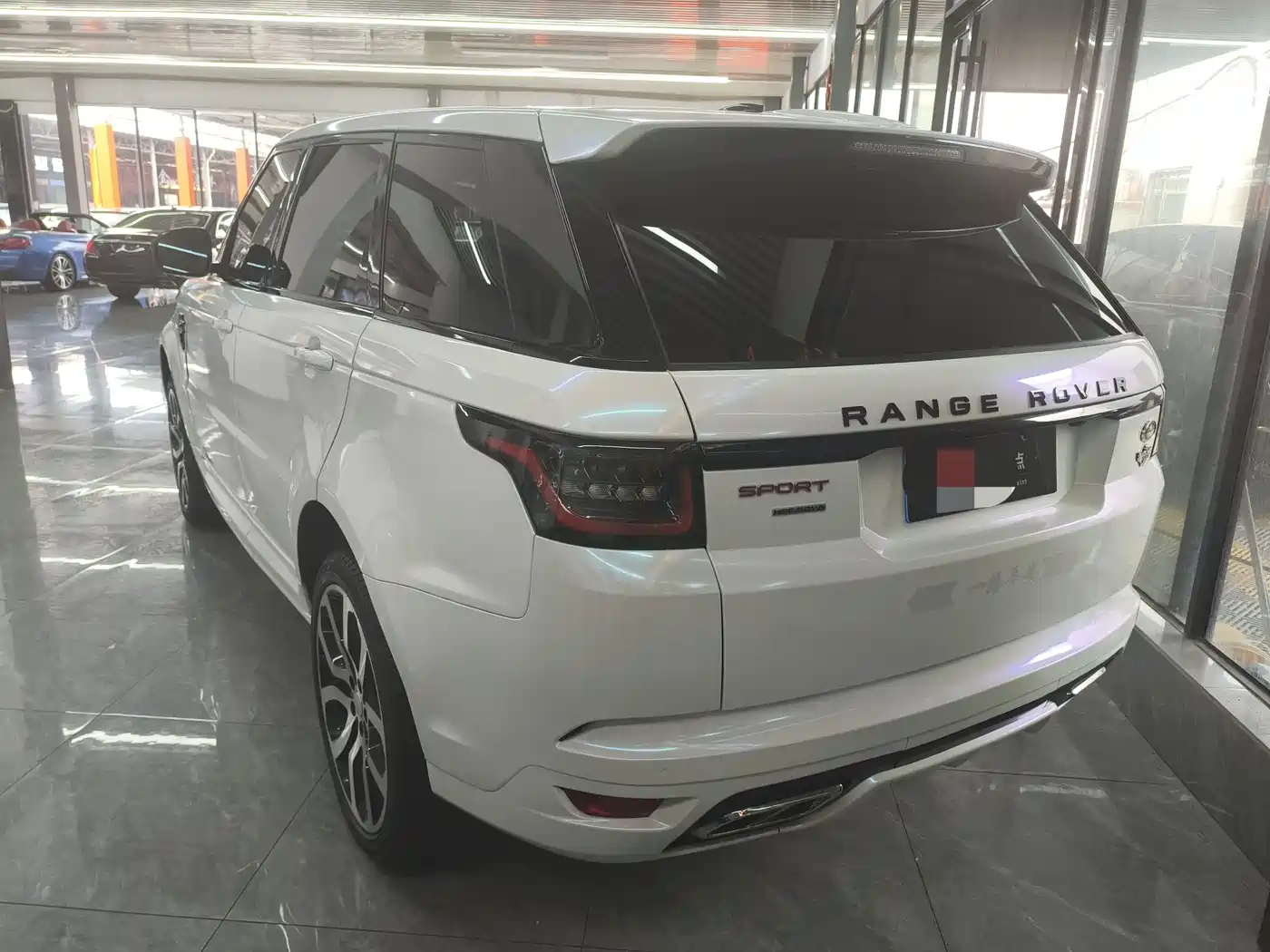 Land Rover Range Rover Sport 2015 3.0 SDV6 HSE фото 3