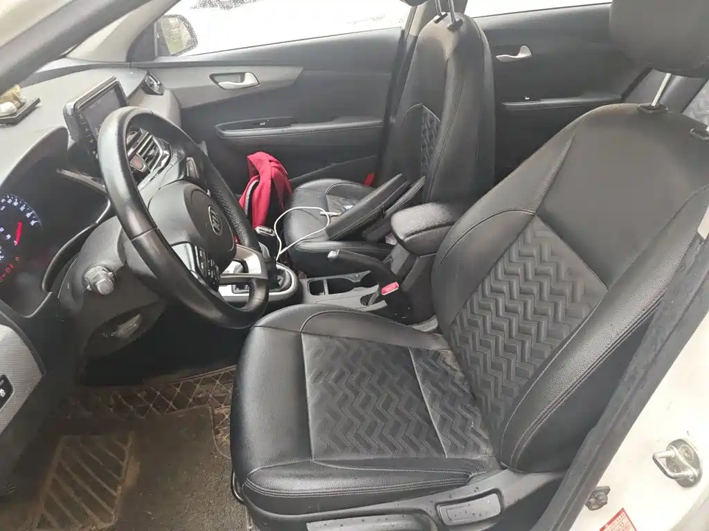 Photo 16 - Kia Forte