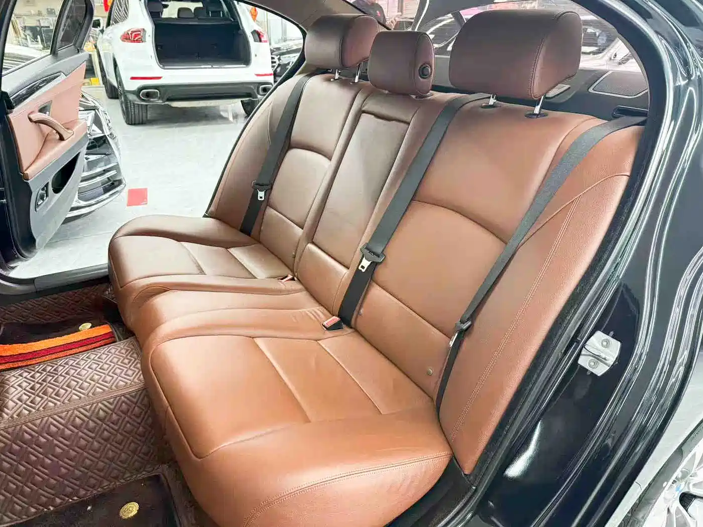BMW 5 Series 2017 525Li Leading Edition фото 11
