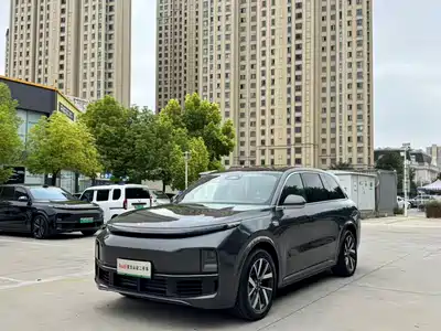 Li Auto L8