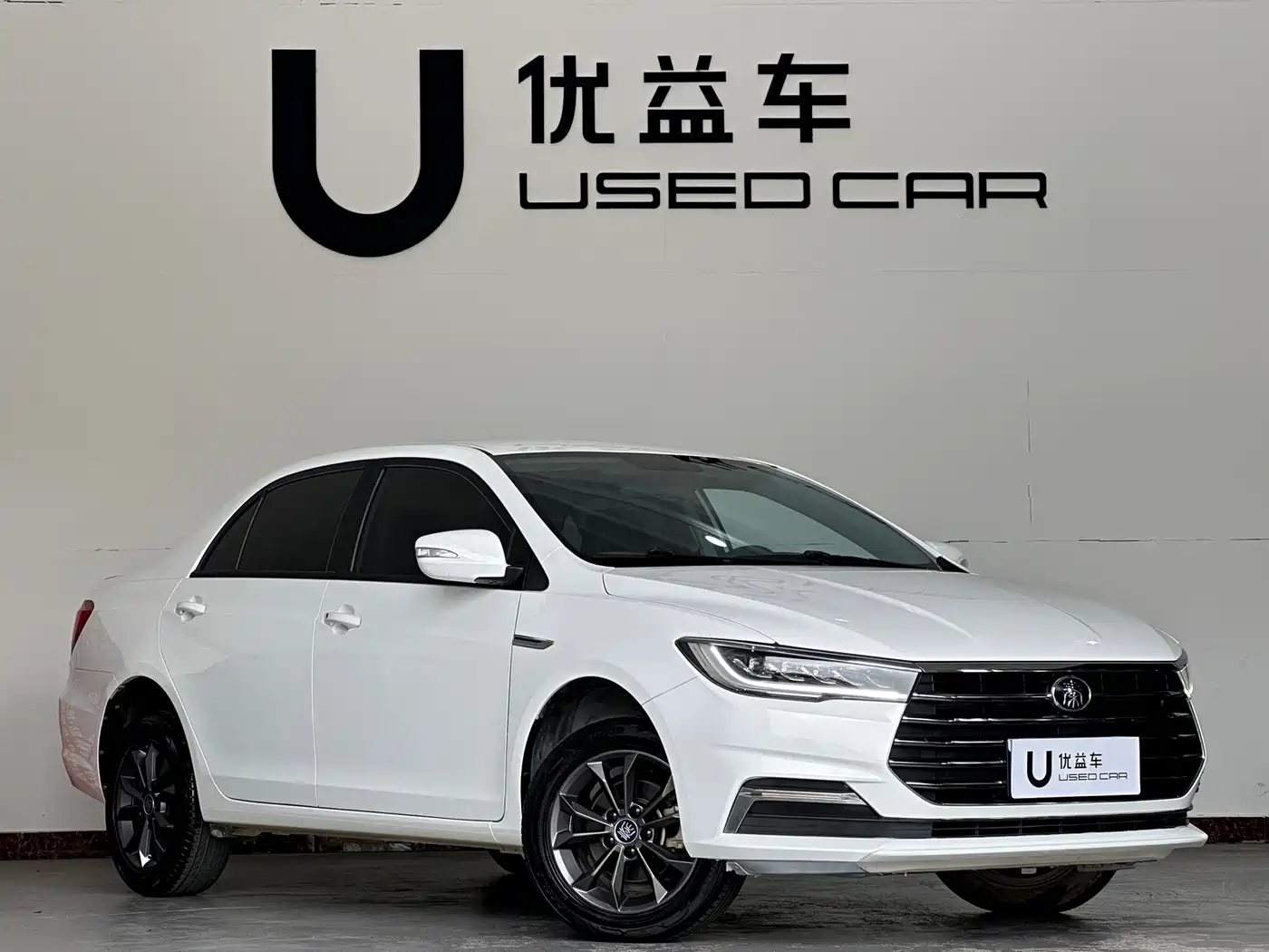 BYD Qin 2019 1.5L Automatic Luxury Edition фото 3
