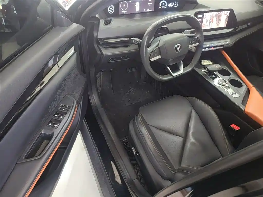 CHANGAN UNI-V