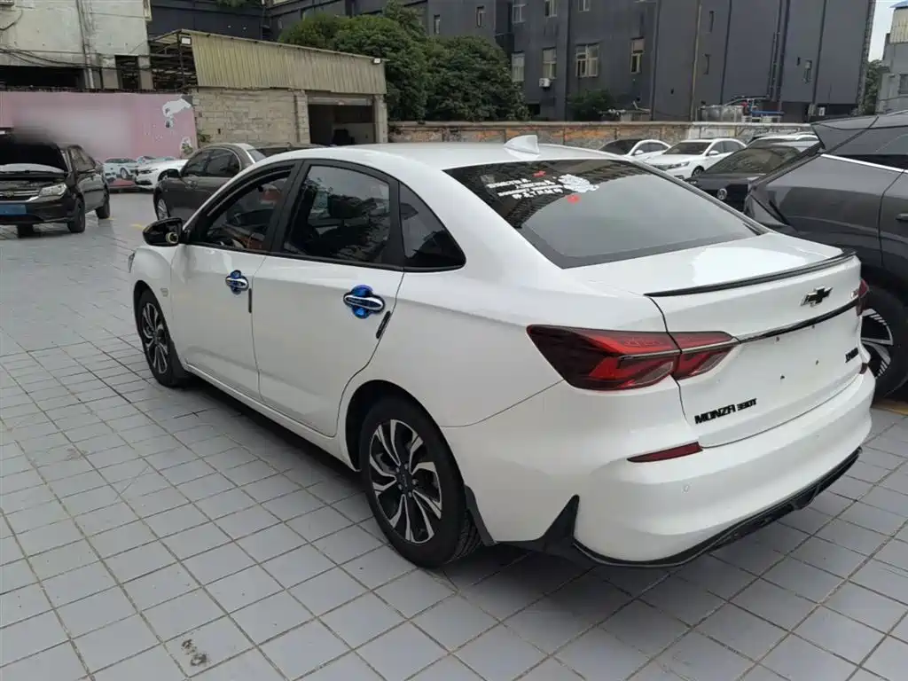 Chevrolet Monza 2019 RS 330T Auto Smooth Edition China VI фото 5