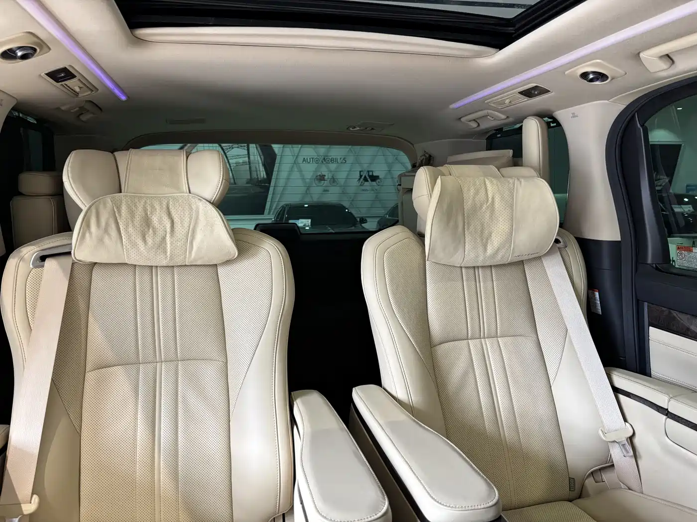Toyota Vellfire 2021 Crown Hybrid 2.5L HV Premium Edition фото 17