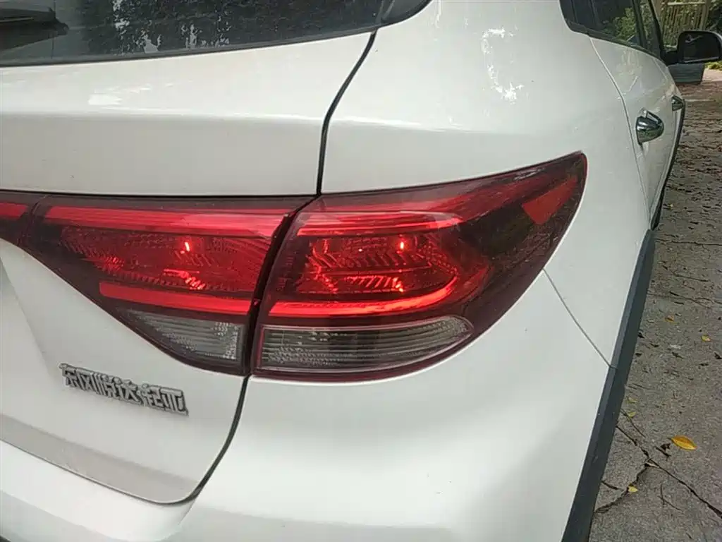 Kia KX CROSS 2017 1.4L AT GLS фото 8