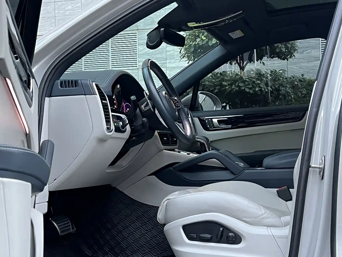 Porsche Cayenne 2022 Cayenne S 2.9T Platinum Edition фото 8