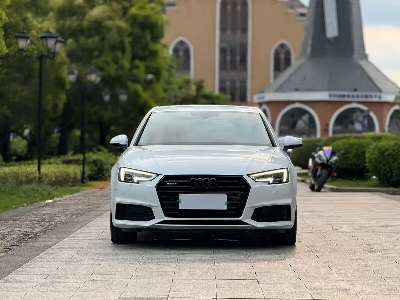 Audi A4L 2018 30th Anniversary 40 TFSI Fashion фото 2