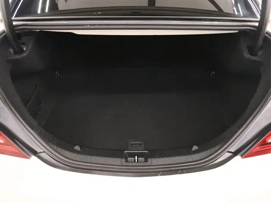 Mercedes-Benz CLA (Import) 2016 Facelift CLA 220 4MATIC фото 15