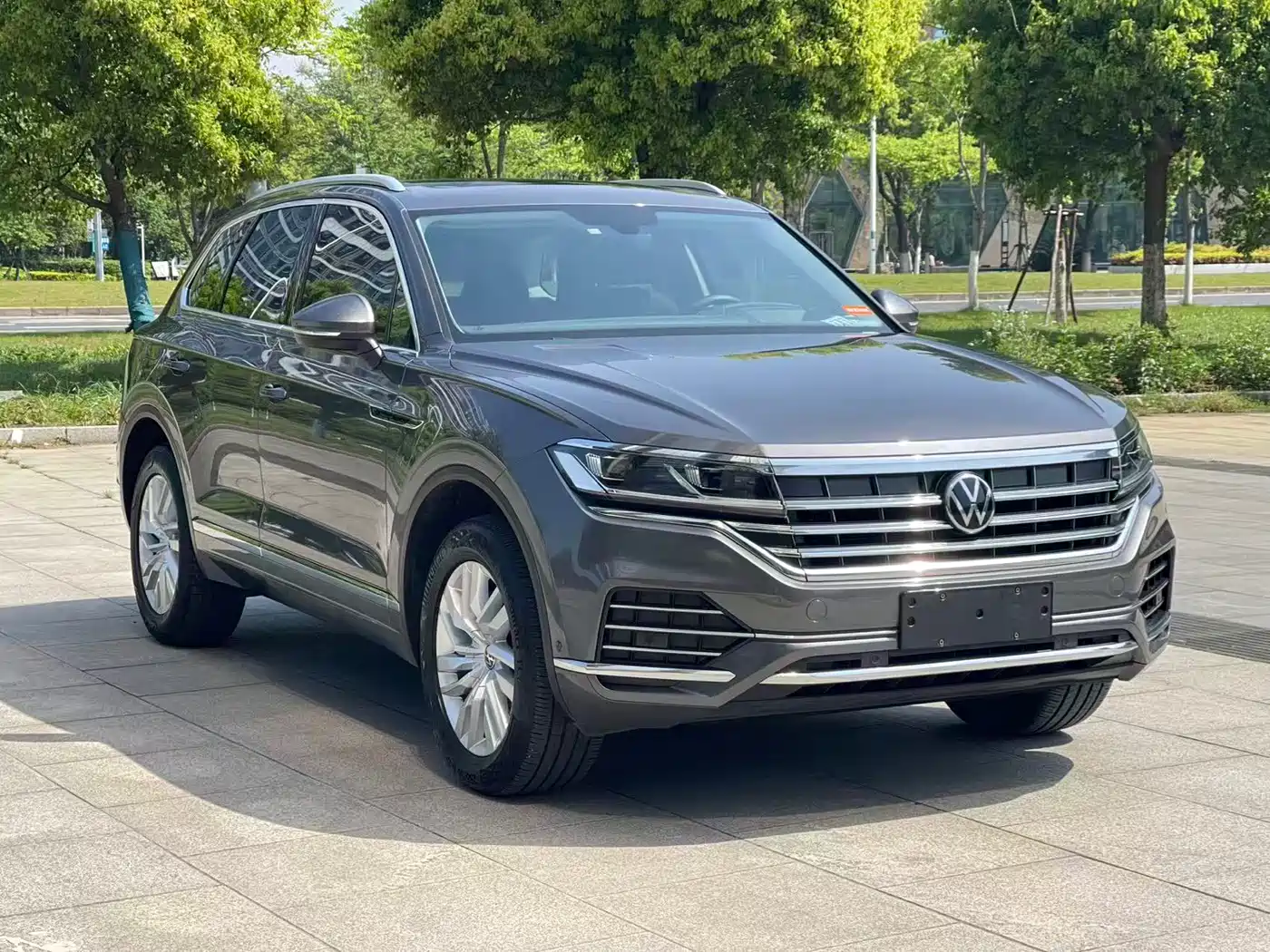 Volkswagen Touareg 2021 2.0TSI R-Line фото 3