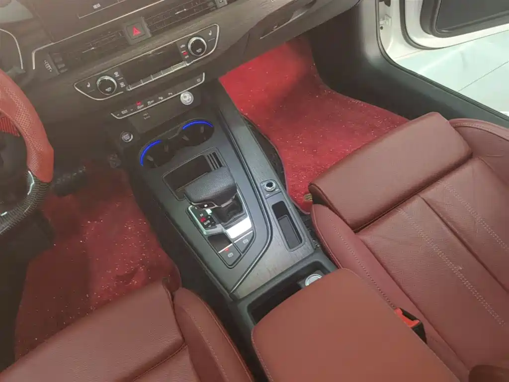 Audi A4L 2022 40 TFSI Luxury Dynamic фото 14
