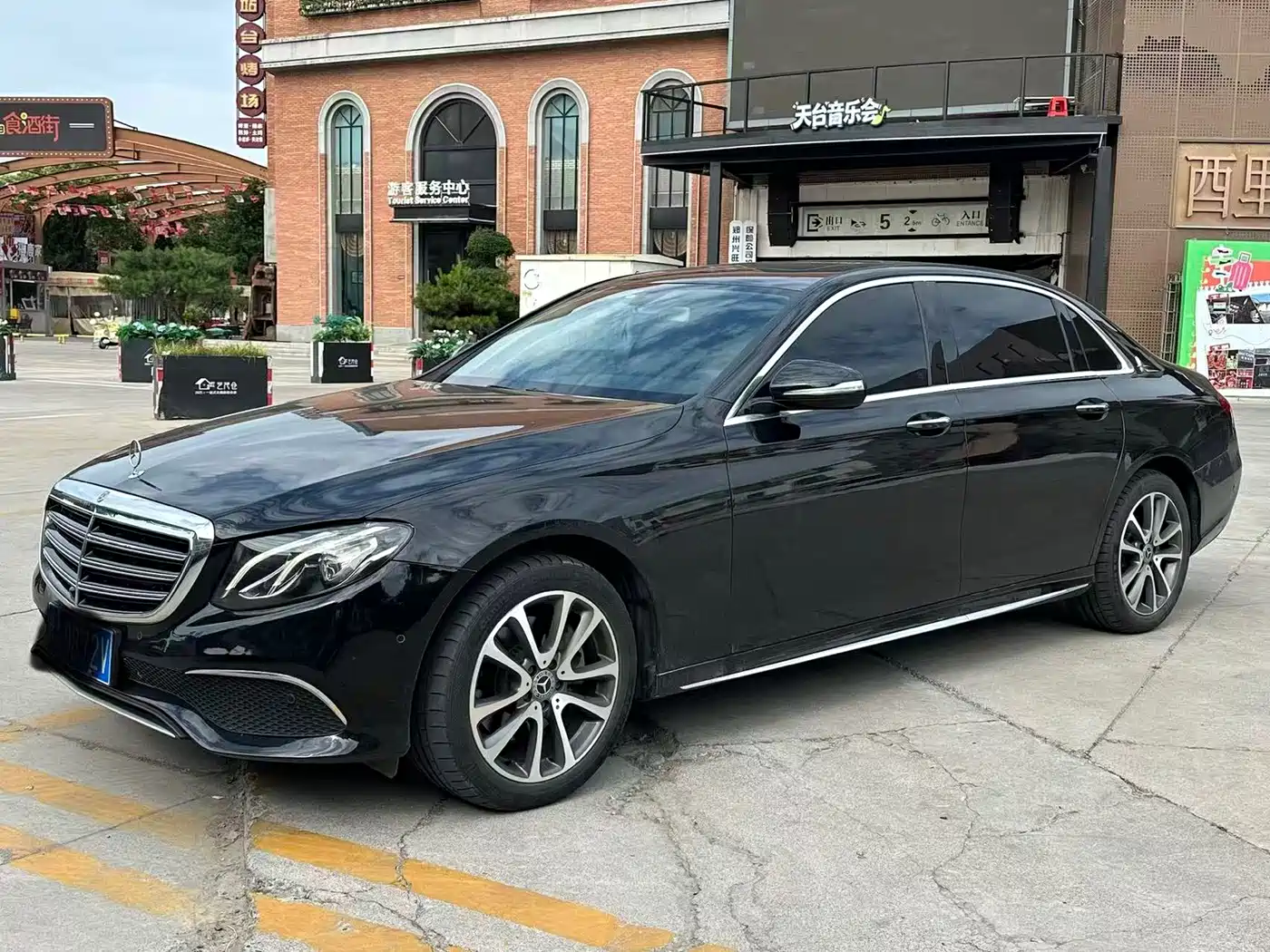 Mercedes-Benz E-Class 2016 E 200 L Sport Type