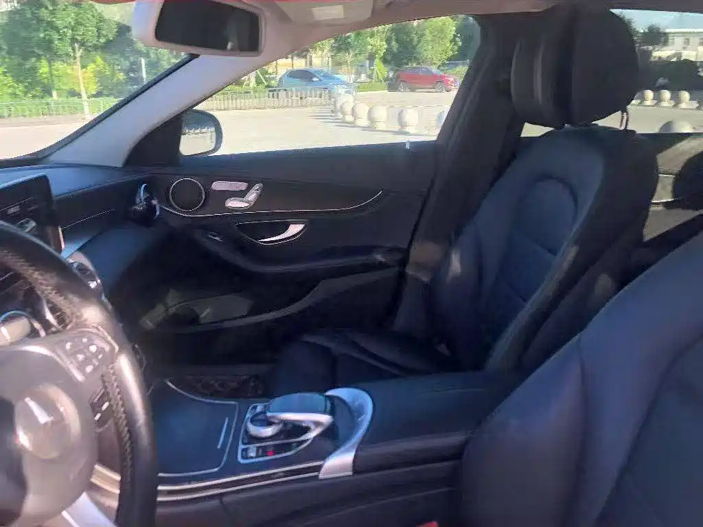 Mercedes-Benz C-Class 2016 C 200 L Sport фото 3