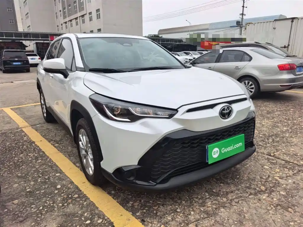 Toyota Frontlander 2024 2.0L CVT Leading Edition фото 4