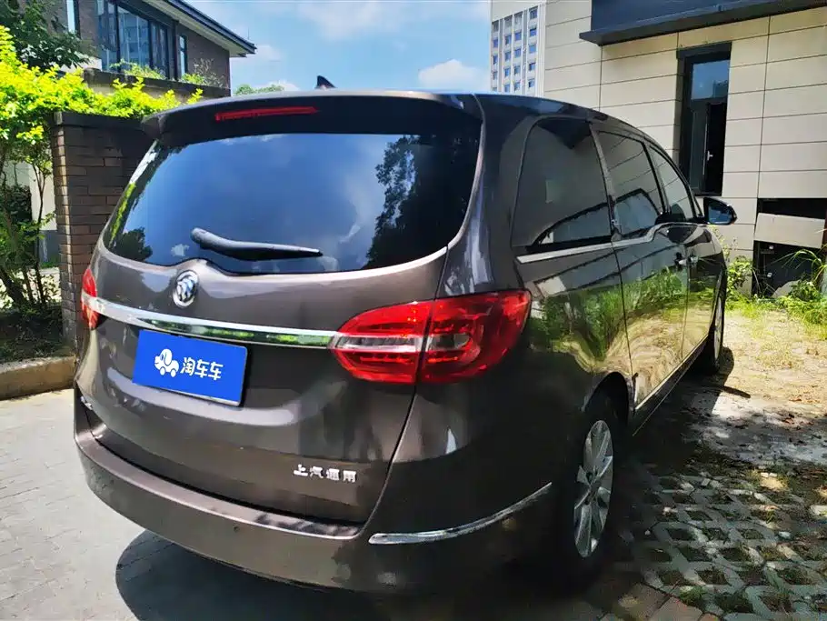 Buick GL8 2015 2.4L Luxury Business Exclusive Edition фото 3