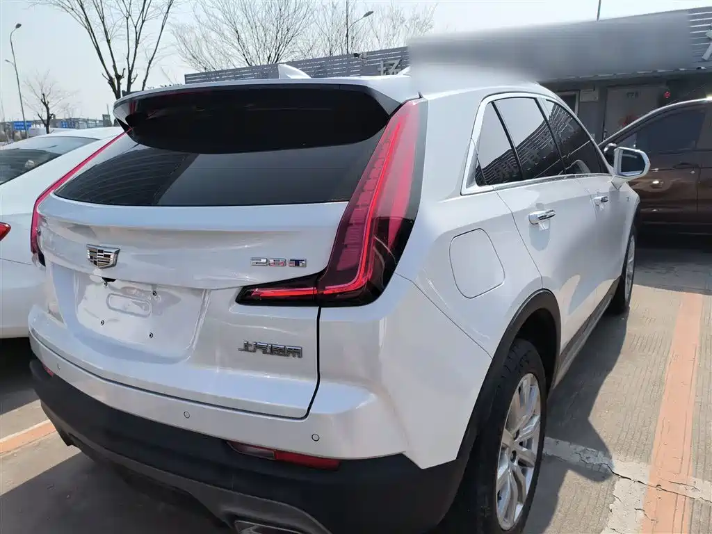 Cadillac XT4 2022 28T FWD Premium фото 24