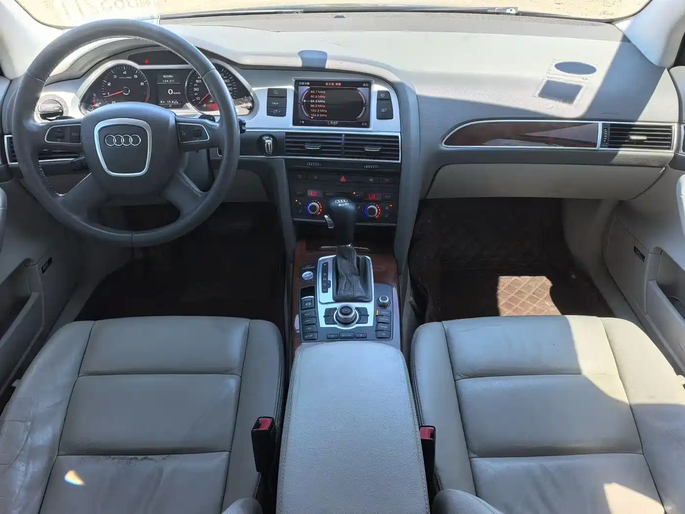 Audi A6L 2011 Model 2.8 FSI Comfort фото 6