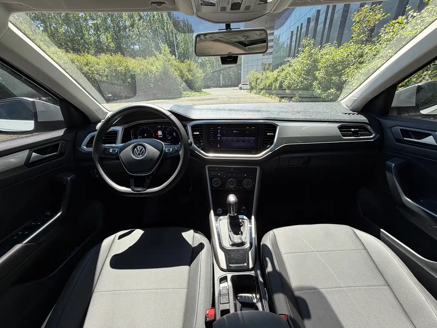Volkswagen T-ROC 2022 280TSI DSG 2WD Elite PLUS фото 8