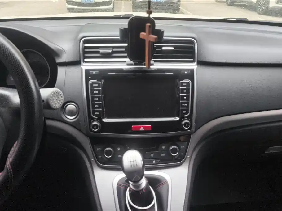 Haval M6 2018 1.5T Manual 2WD Elite фото 13