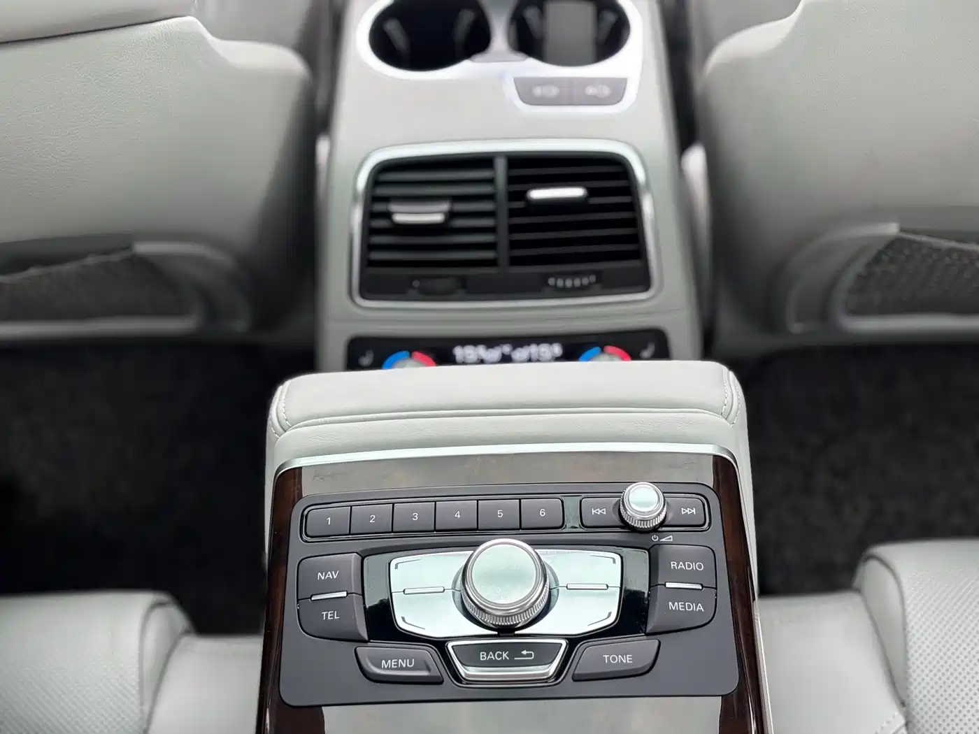 Audi A6L 2014 35 FSI Comfort фото 13