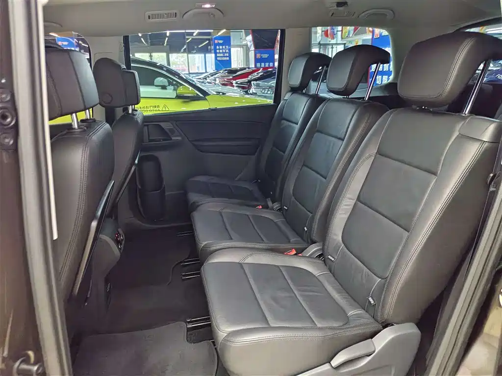 Volkswagen Sharan 2018 380TSI Premium 7-Seater фото 11