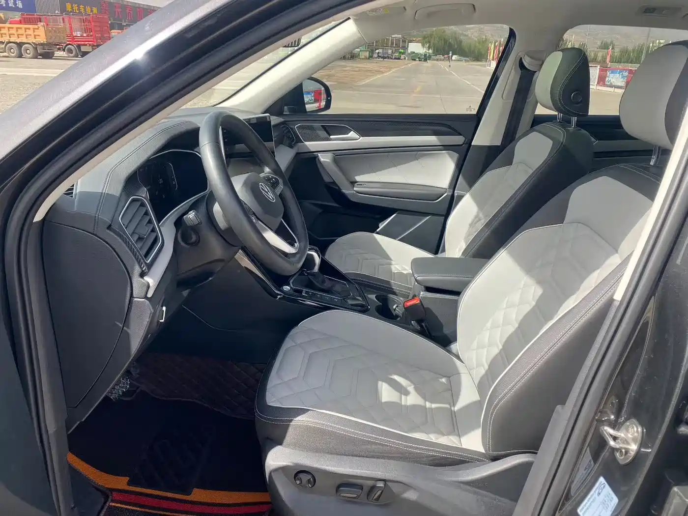 Volkswagen Tayron 2023 330TSI 2WD Luxury Plus Advanced Edition фото 7