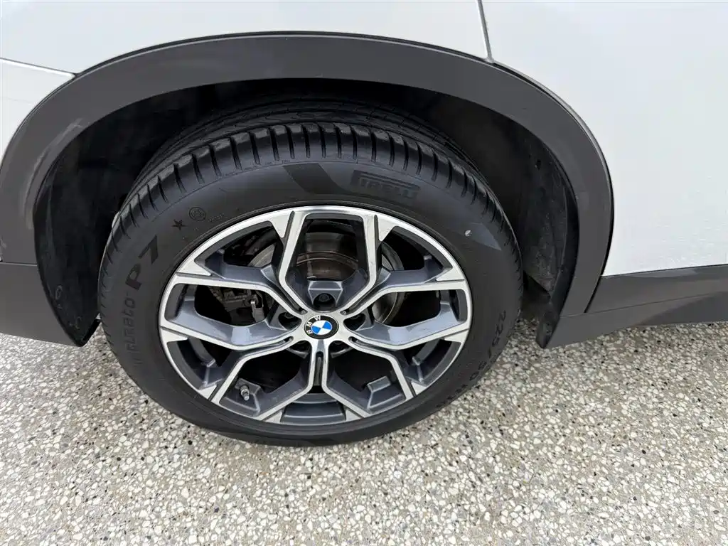 BMW X1 2022 sDrive25Li Leading фото 15