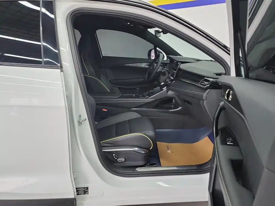 Lynk & Co 06 2023 Remix 1.5T Power Halo фото 8