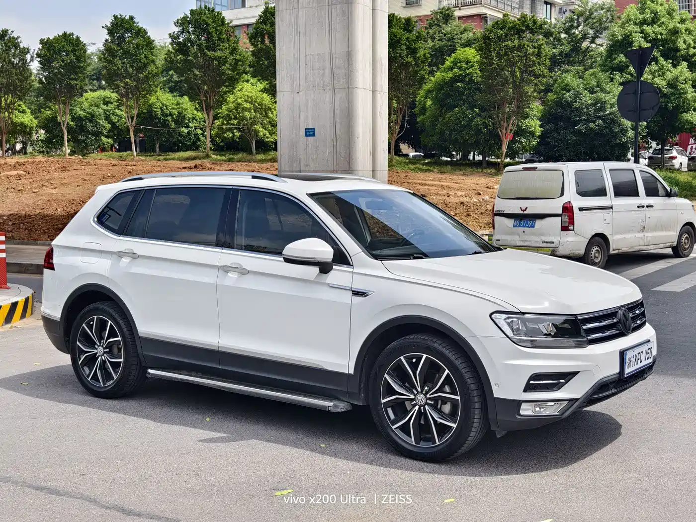 Volkswagen Tiguan L 2020 330TSI Auto 2WD Smart Luxury China VI фото 3