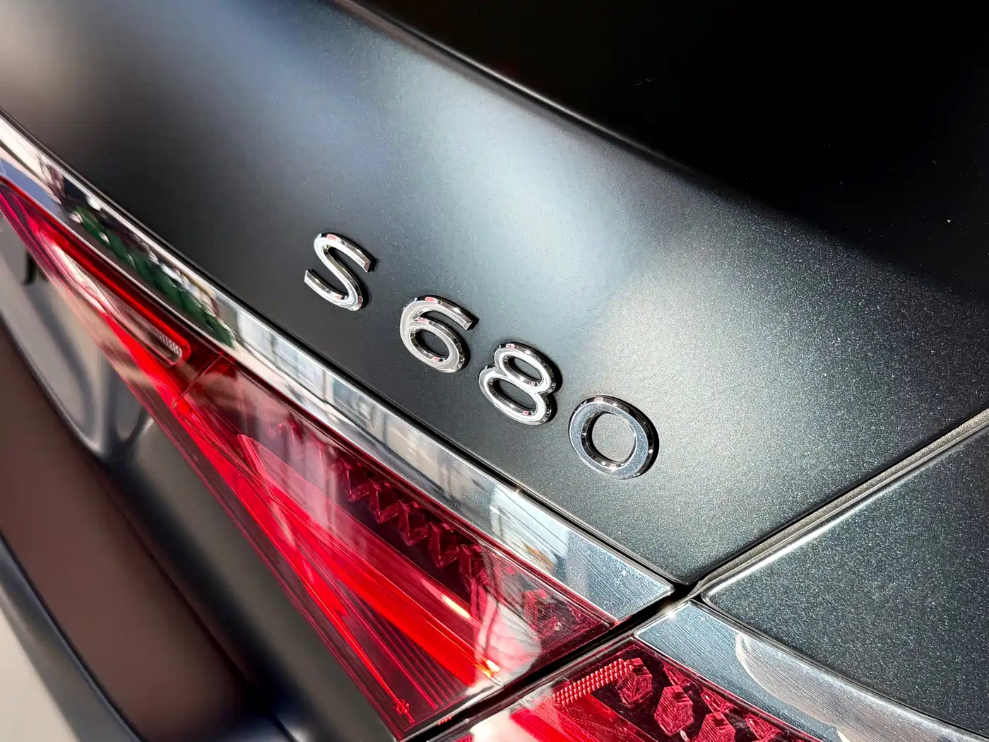 Mercedes-Benz Maybach S-Class 2022 S 680 4MATIC Craftsmanship Limited Launch Edition фото 46