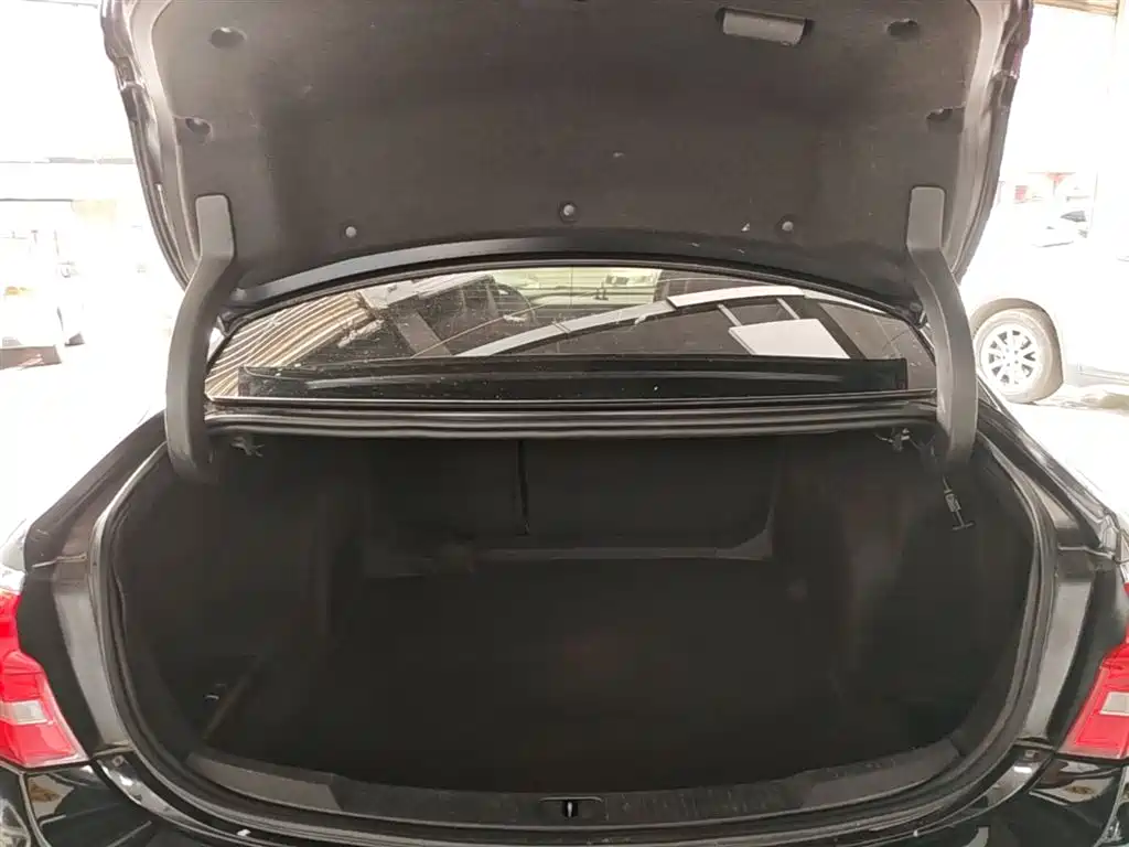 Buick LaCrosse 2018 Model 20T Elite Edition фото 19